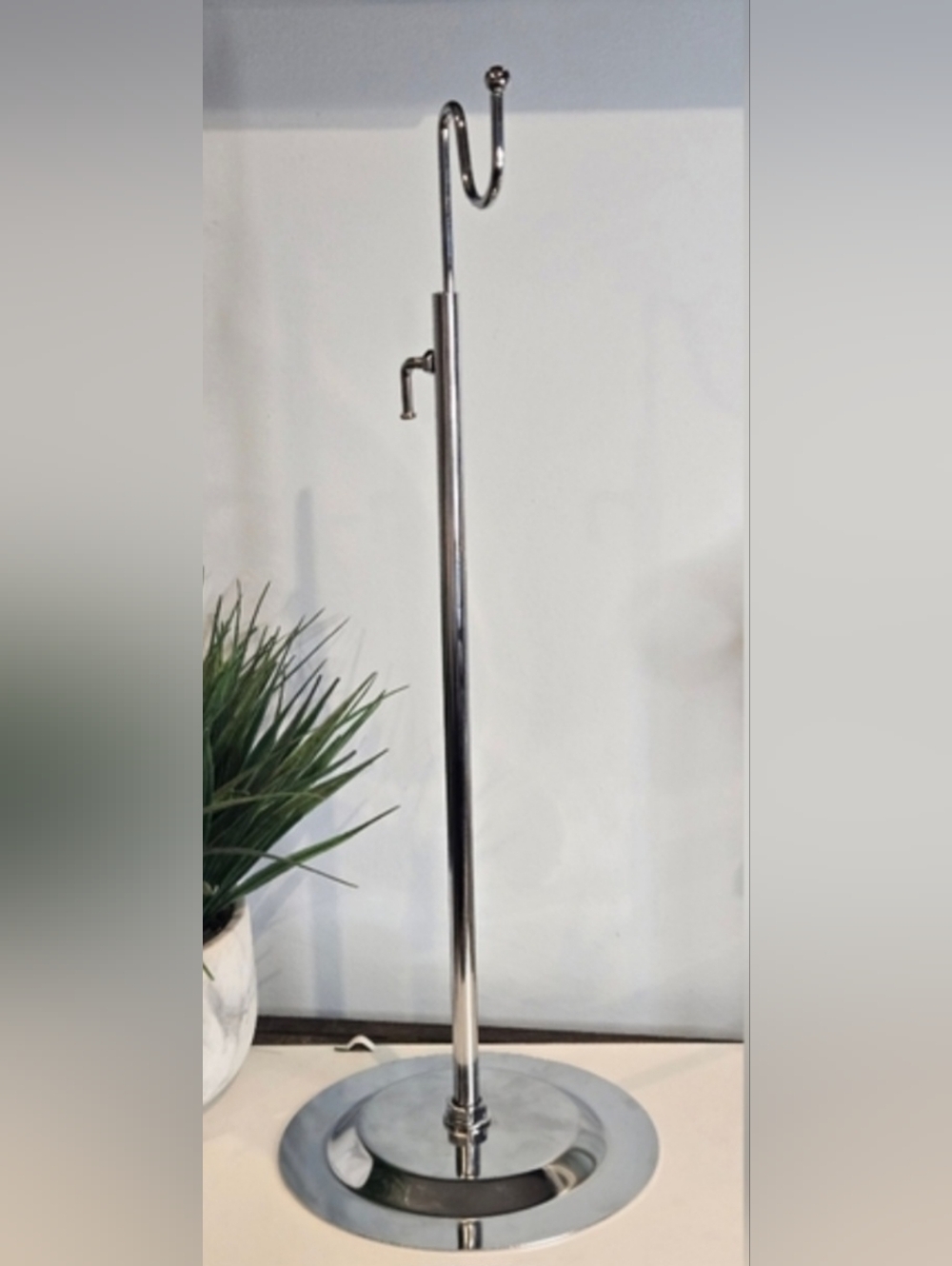 Chrome Bag Stand for Women Bags - Polished Silver Finish - Picture 2 of 5